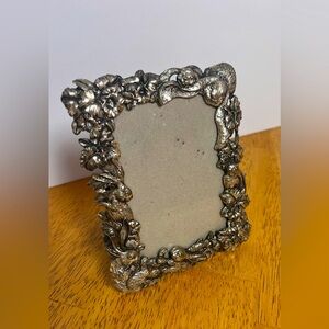 Vintage 1995 Arthur Court Bunny Pewter Picture Frame Daffodil Flowers 4.5”X 6”